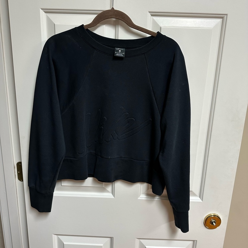 Cropped Nike sweatshirt